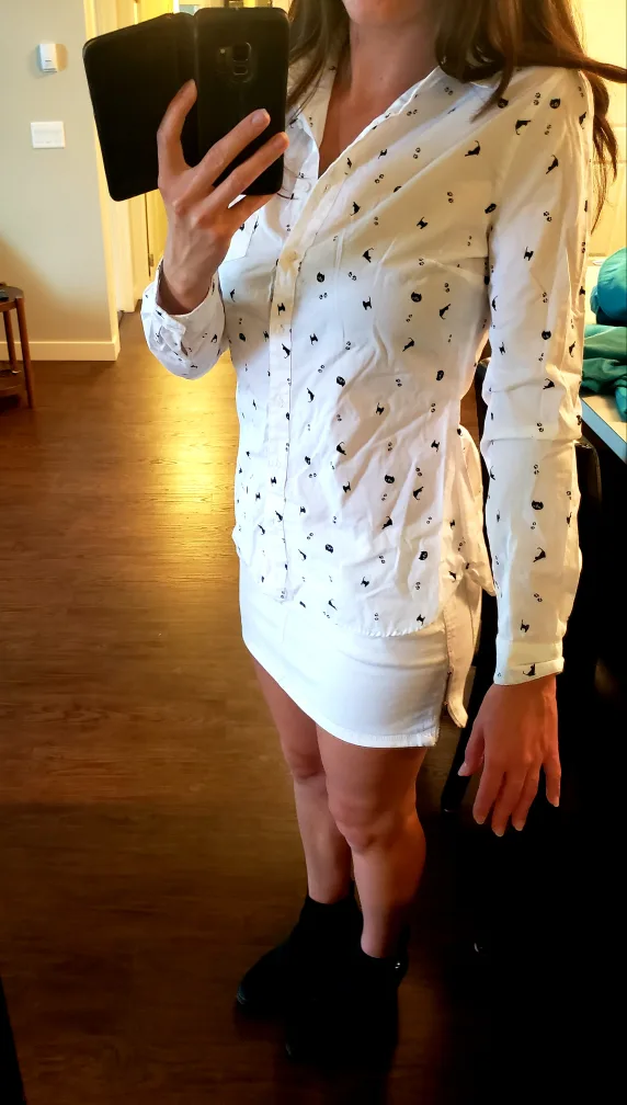 White patterned button-up shirt thumbnail