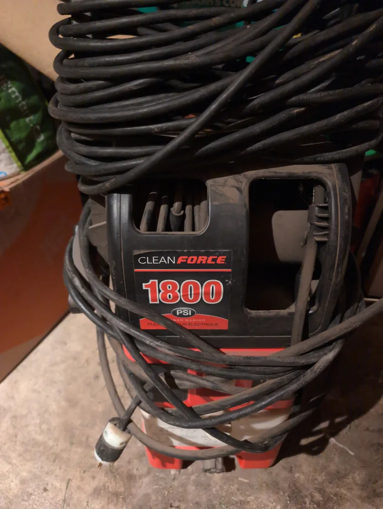 Clean Force 1800 PSI Pressure Washer thumbnail