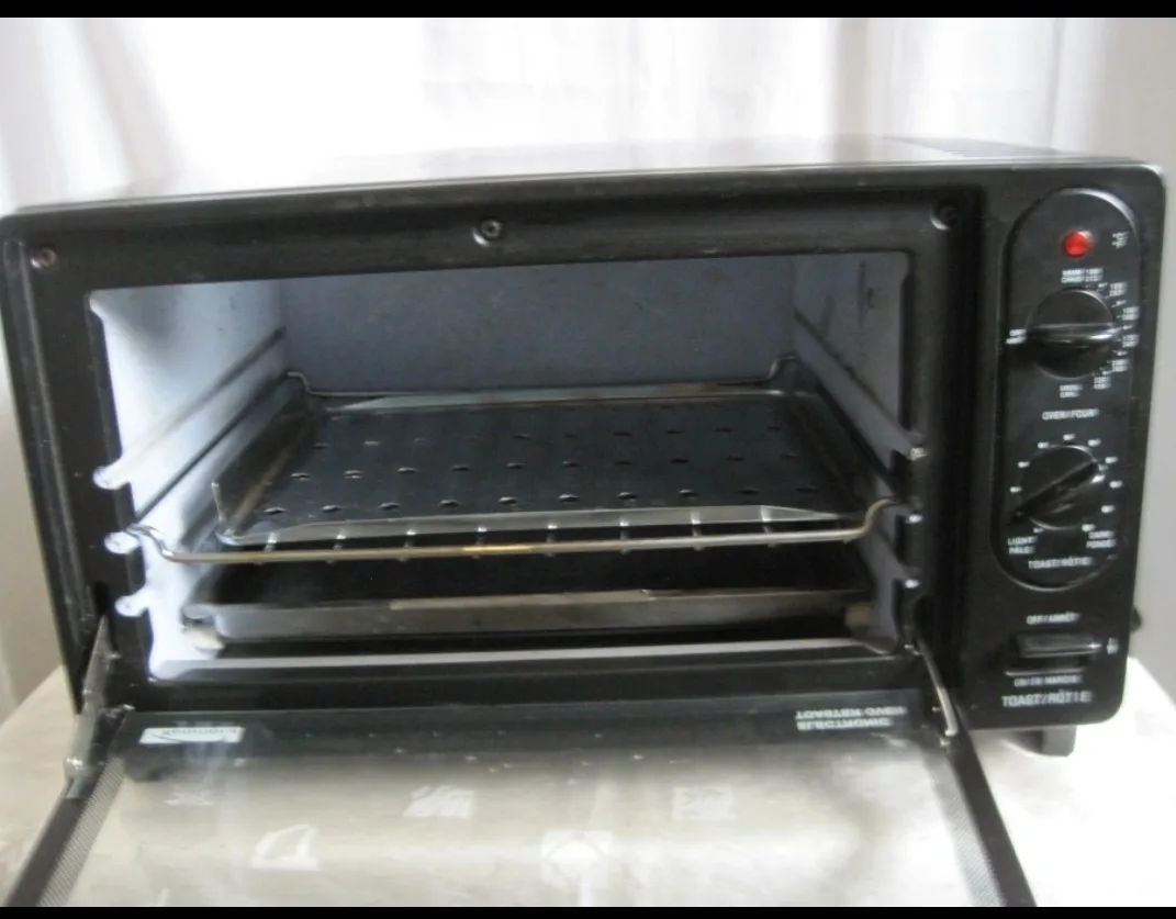 Kenmore  4-slice Toast-R-Oven/Broiler available. Fixed price. image indicator(4)