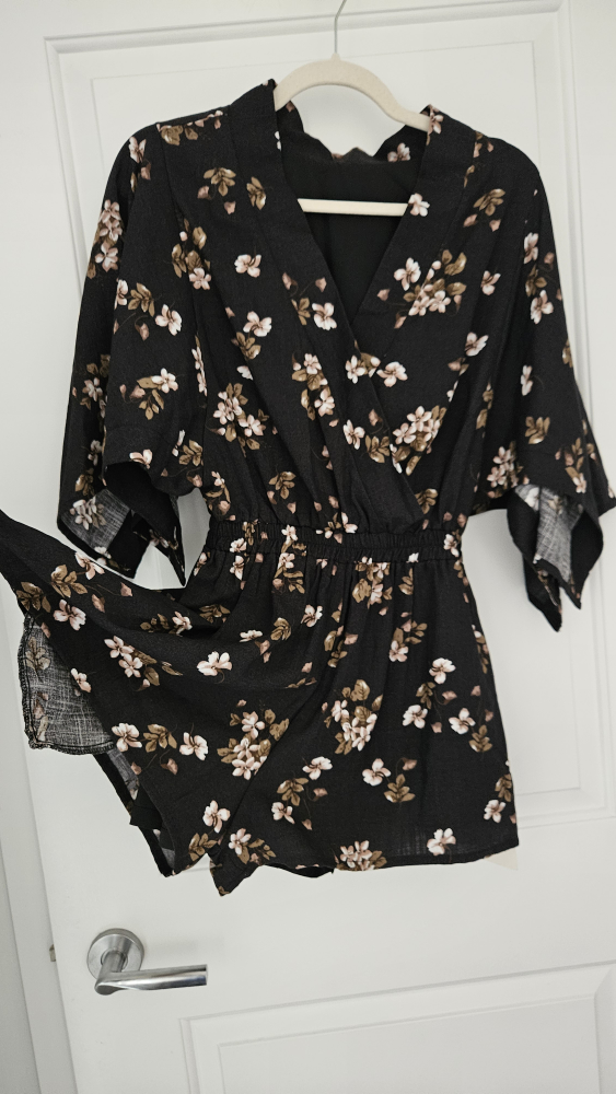 Beautiful Floral Print Romper (black, brown, white), Size Small - photo 2