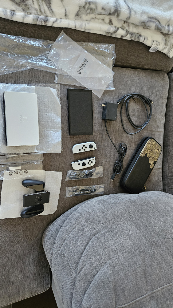 New Nintendo Switch OLED Model - White - photo 4
