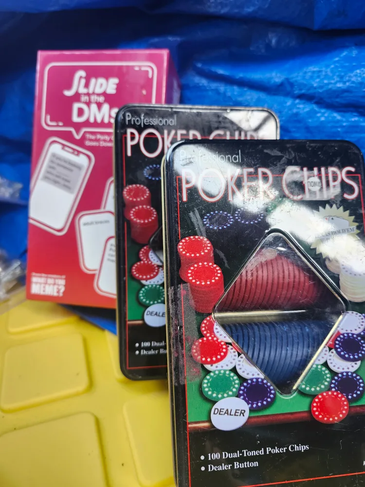 Poker Chips & Game Set thumbnail