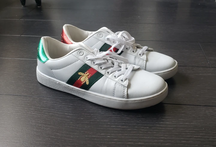 Gucci Ace Sneakers w iconic Bee - Size 37 - photo 4