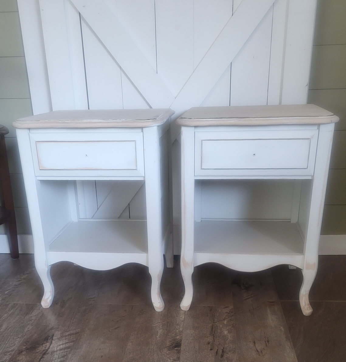 Matching White Nightstands - photo 5