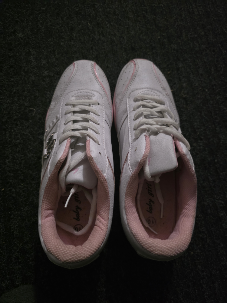 Baby Girl White & Pink Sneakers - Size 10#freecycle