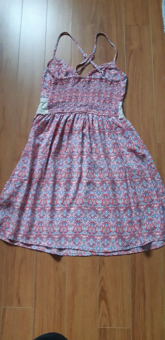 $2 a piece 🤩 - Lot of 7 pc. Girl's Clothing image indicator(4)