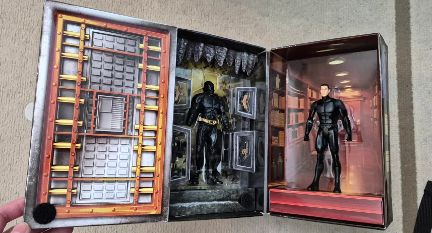 Bruce Wayne to Batman Dark Knight Rises SDCC 2012 image indicator(5)