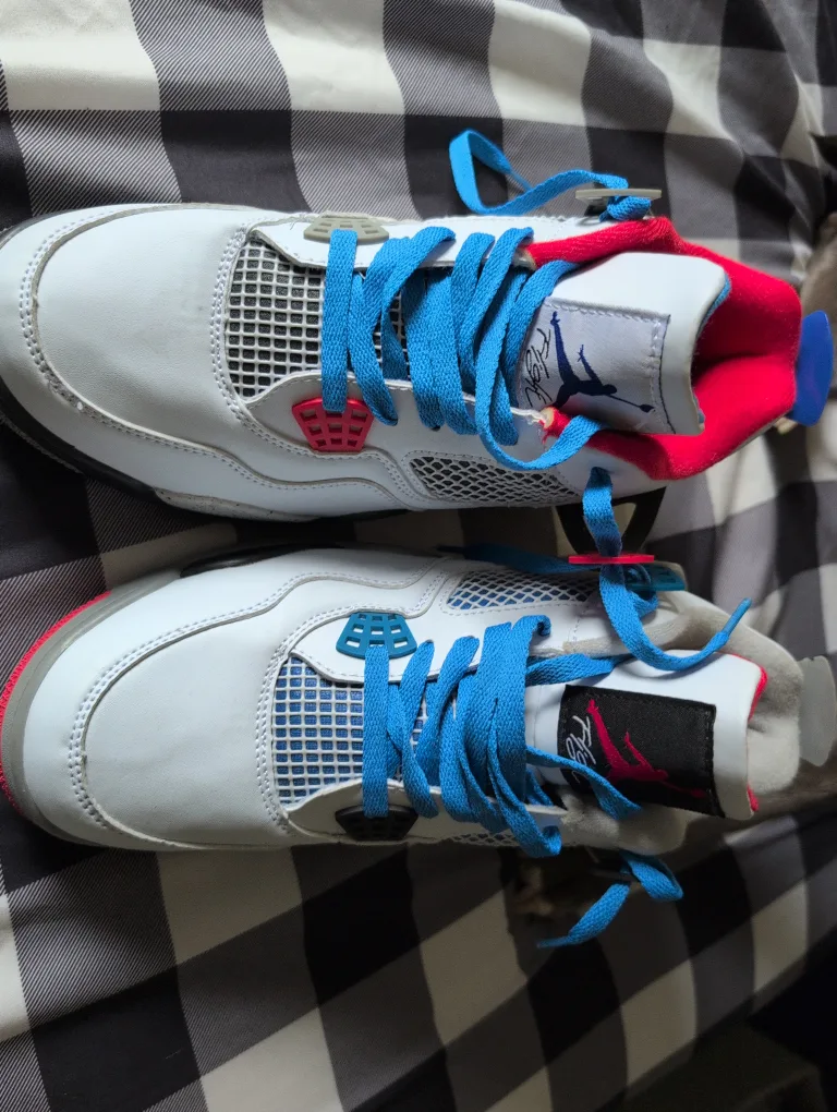 Air Jordan 4 Sneakers image indicator(2)