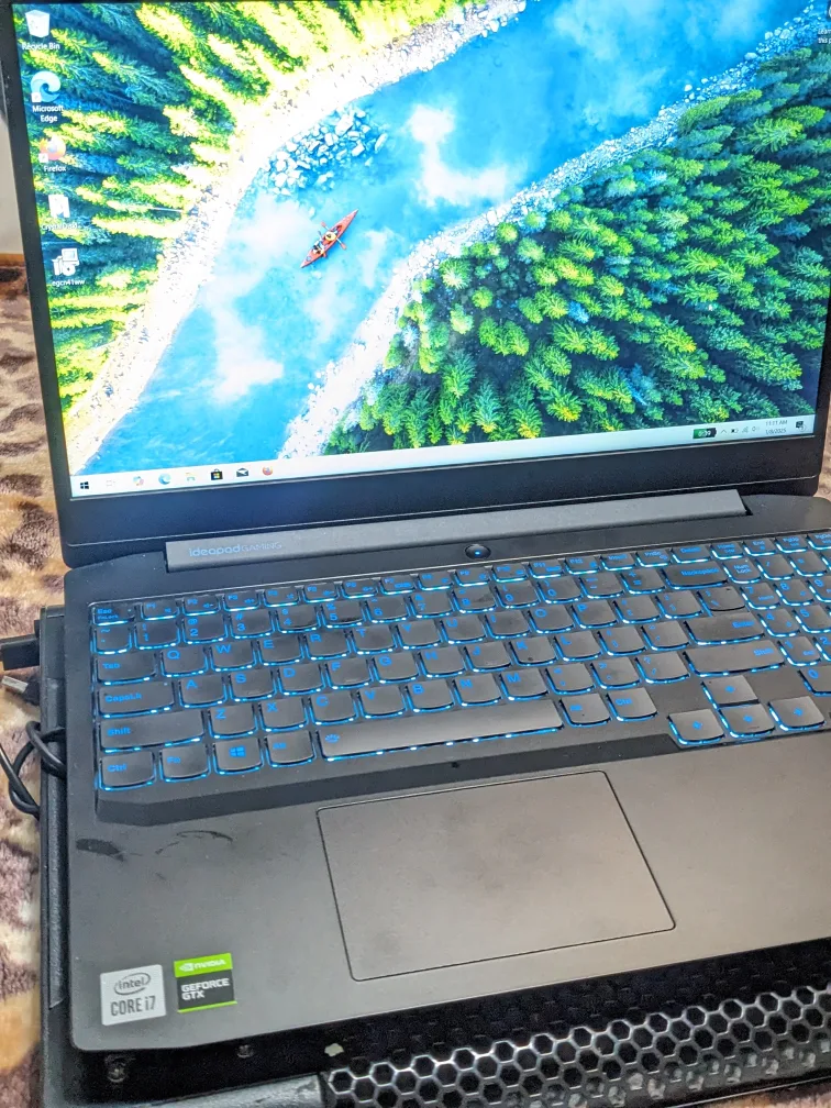 Lenovo IdeaPad gaming 3i laptop image indicator(7)