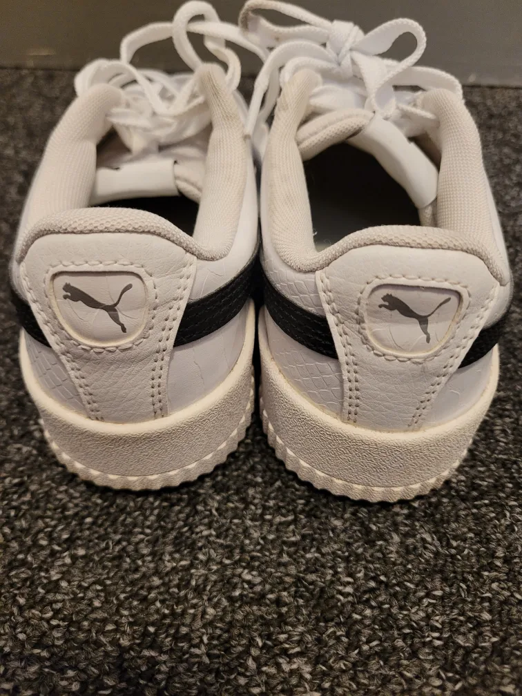 Puma Carina White Sneakers - Size 5 (Youth) image indicator(2)