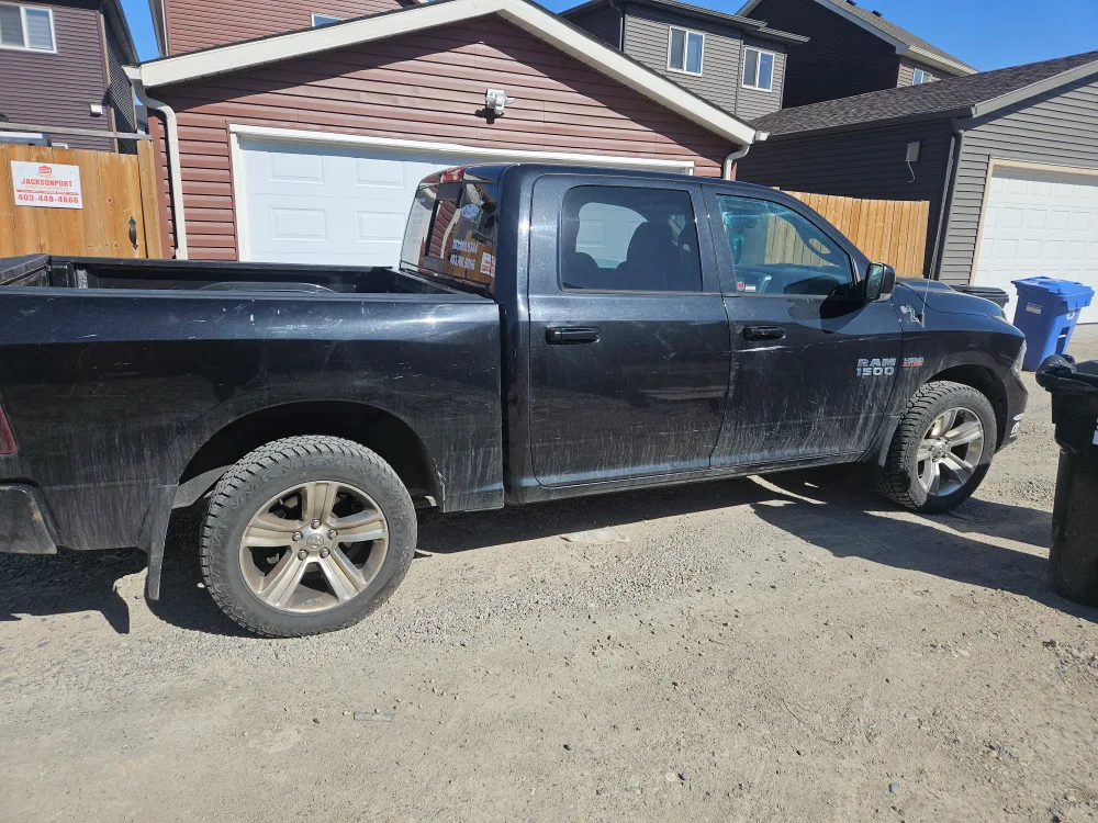 2017 Ram 1500 Sport ! image indicator(2)