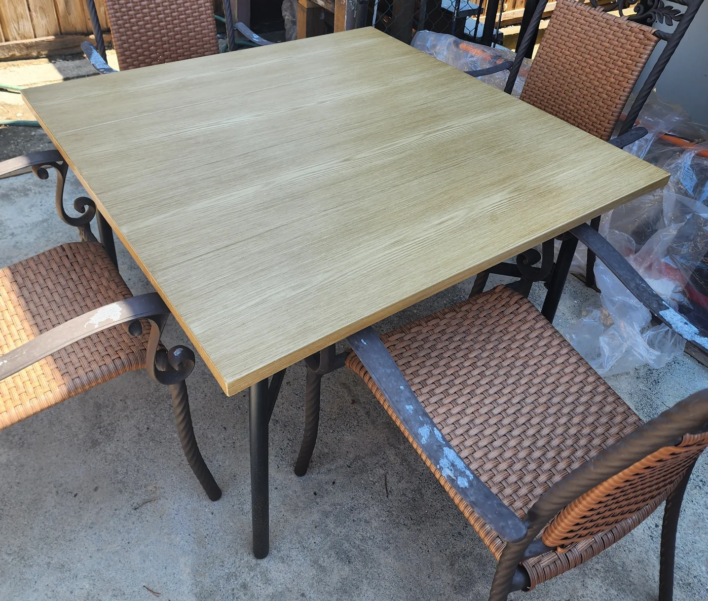 Outdoor Metal Table 40x40 thumbnail