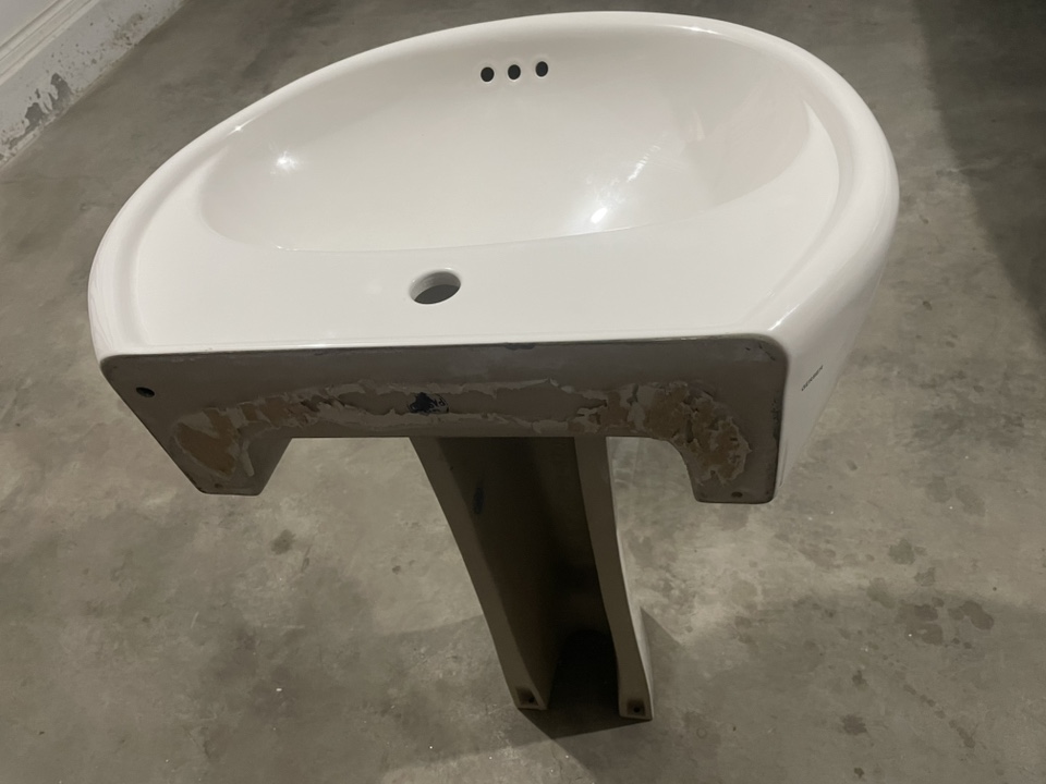 White Pedestal Sink - photo 4