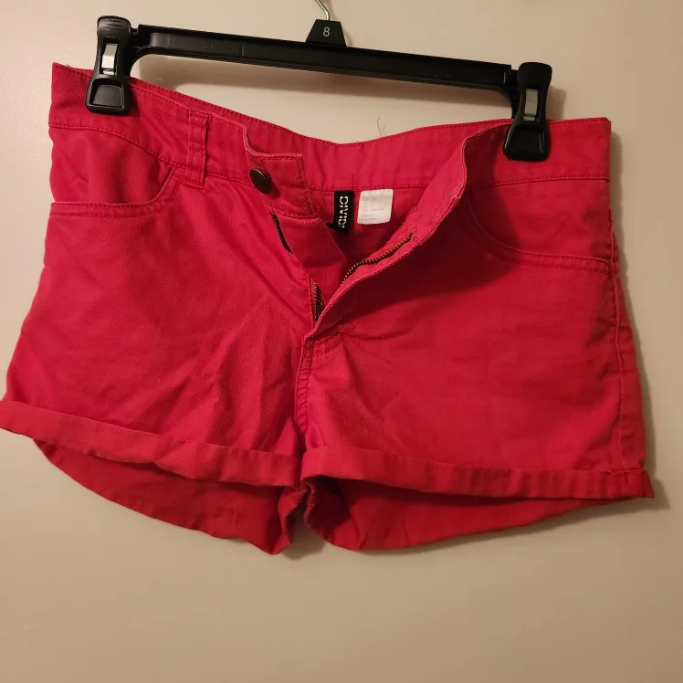 H&M Shorts - Red thumbnail