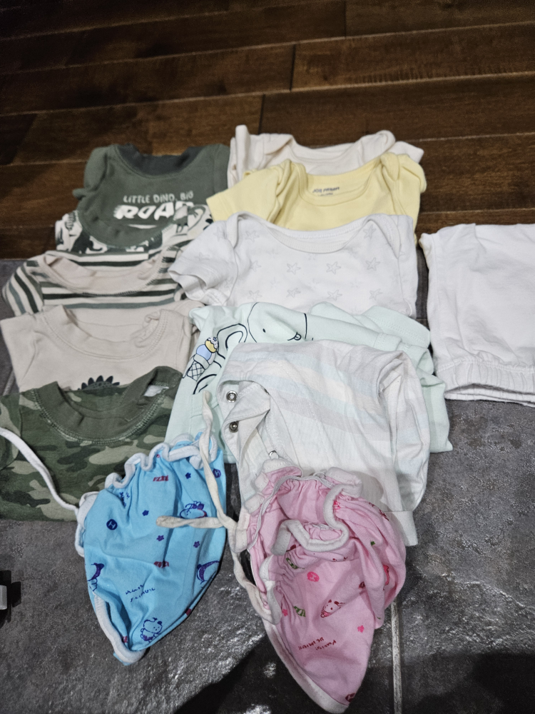 Baby Clothes Bundle - 0-3month - photo 2