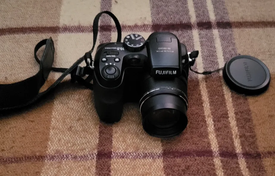 Fujifilm FinePix S1800 Digital Camera image indicator(2)