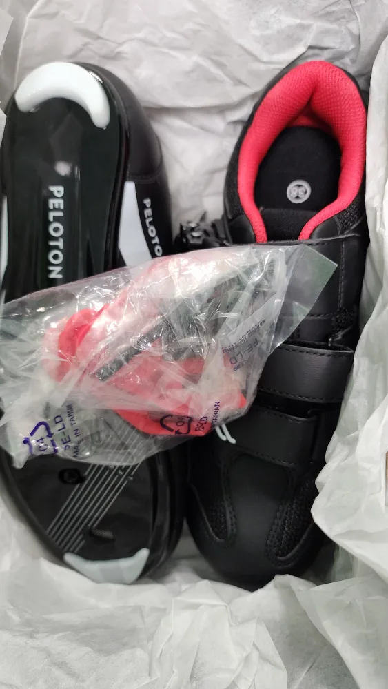 Peloton Cycling Shoes size 38 image indicator(3)