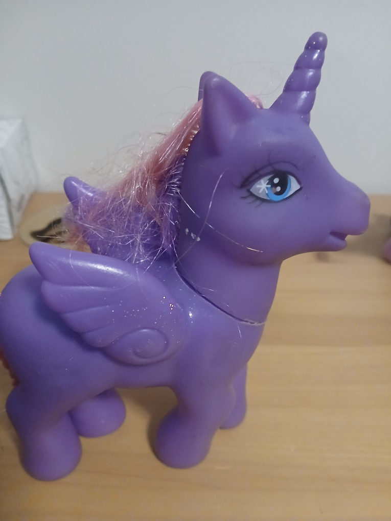 3 Plastic Toy Unicorns #freecycle - photo 2