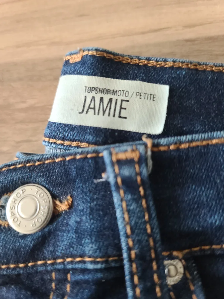 Topshop Moto Petite Jamie Jeans image indicator(2)