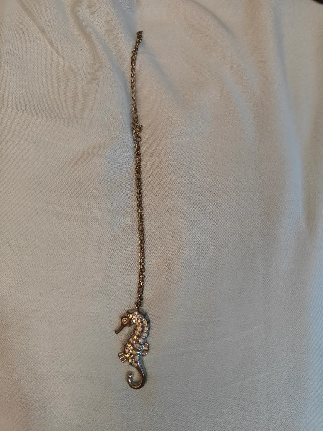 Seahorse Pendant Necklace 💖🧡 image indicator(3)