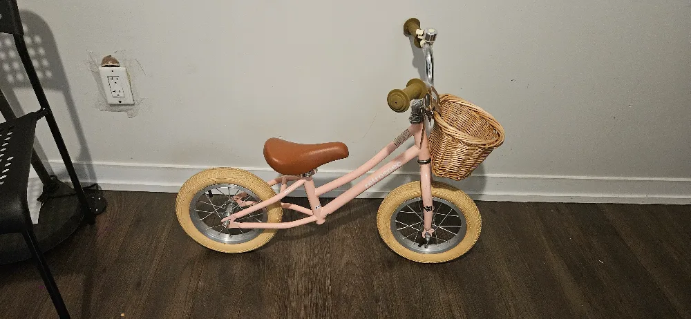Pink Balance Bike with Basket image indicator(2)