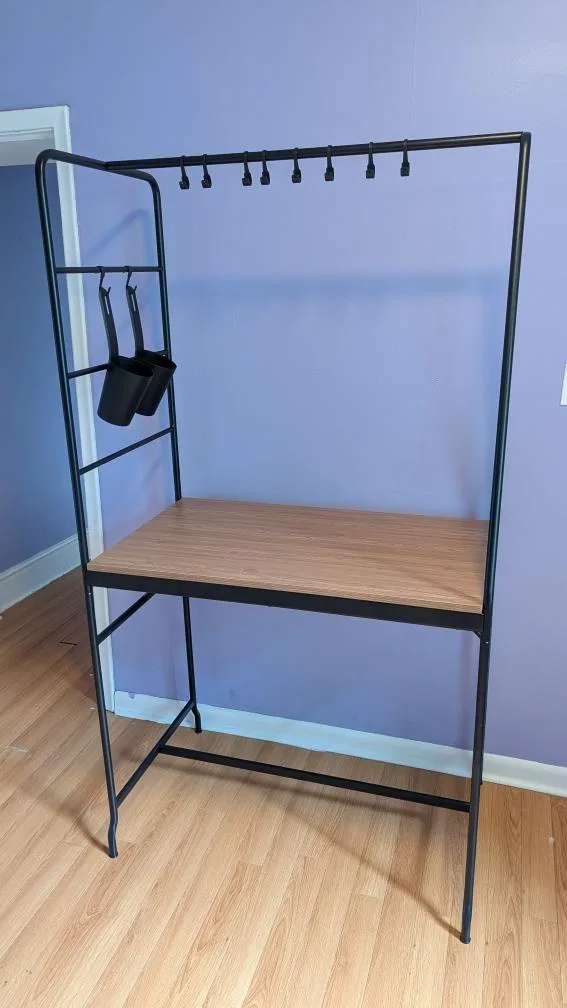 Metal Frame table thumbnail