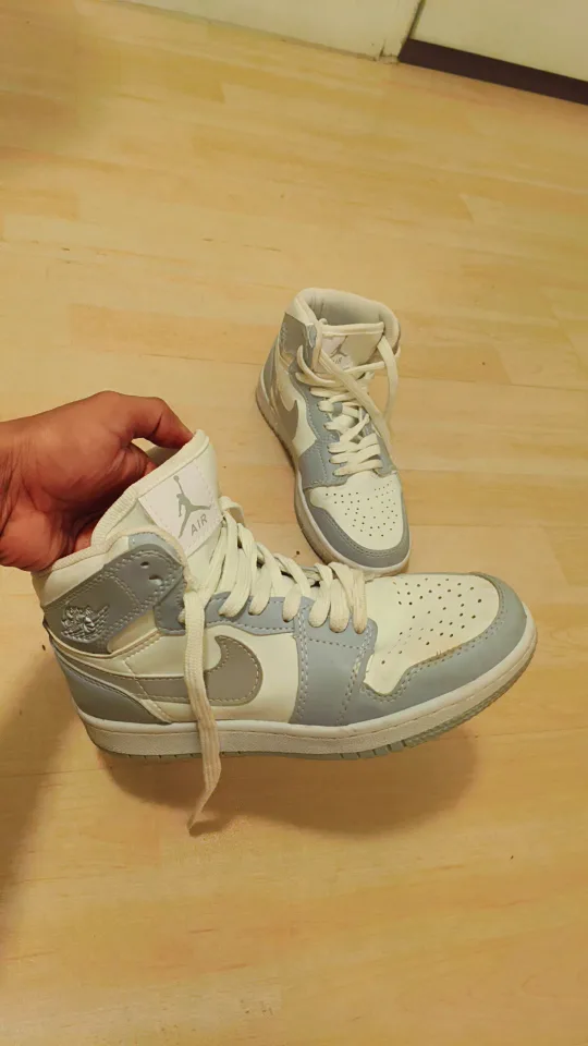Air Jordan 1 Mid - White/Grey/Light Blue image indicator(4)