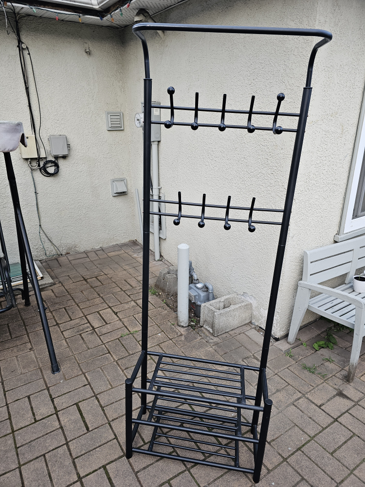 clothes rack