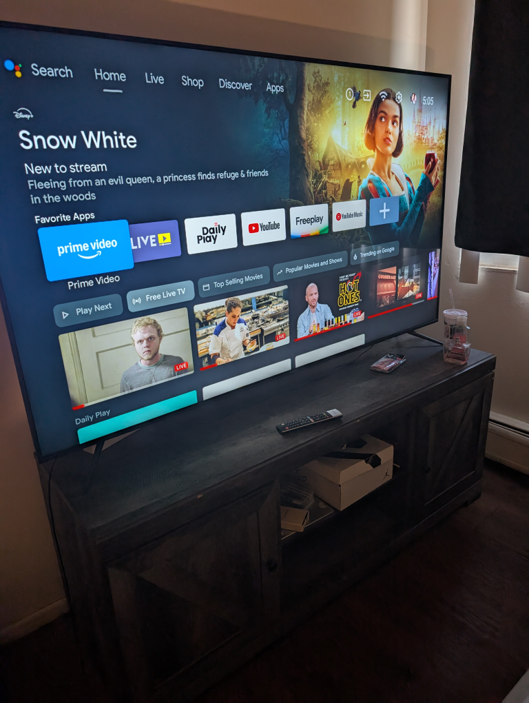 Skyworth 75" 4K UHD Google TV - photo 2