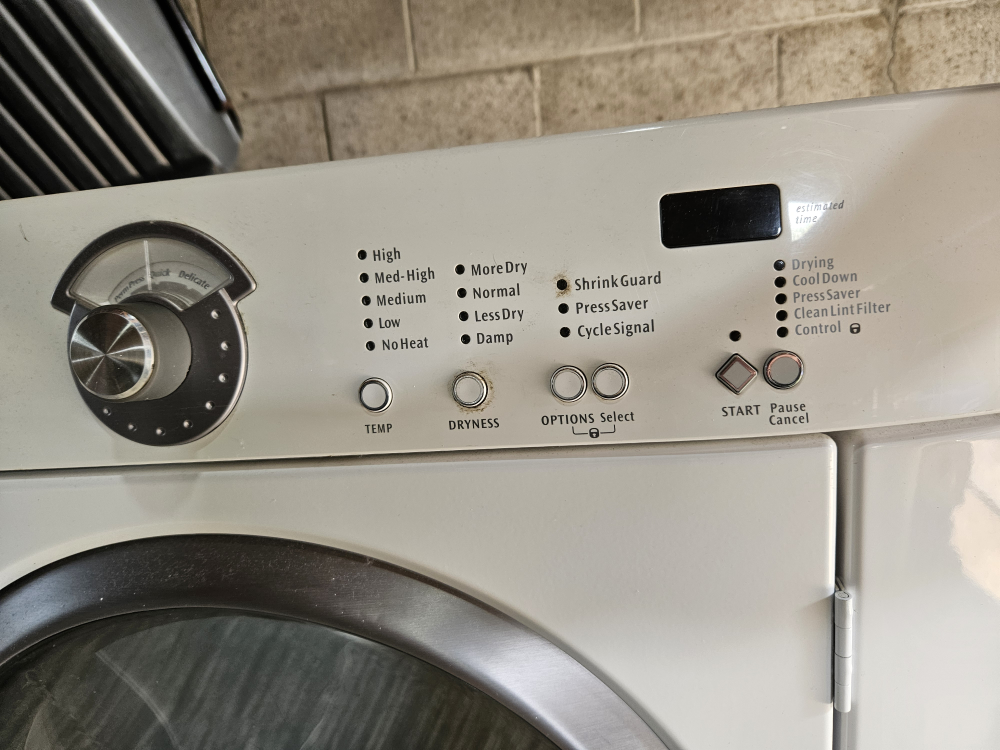 Frigidaire White Laundry Dryer - photo 3
