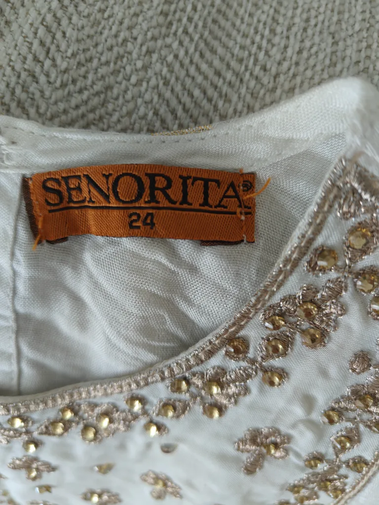 Senorita Outfit image indicator(5)