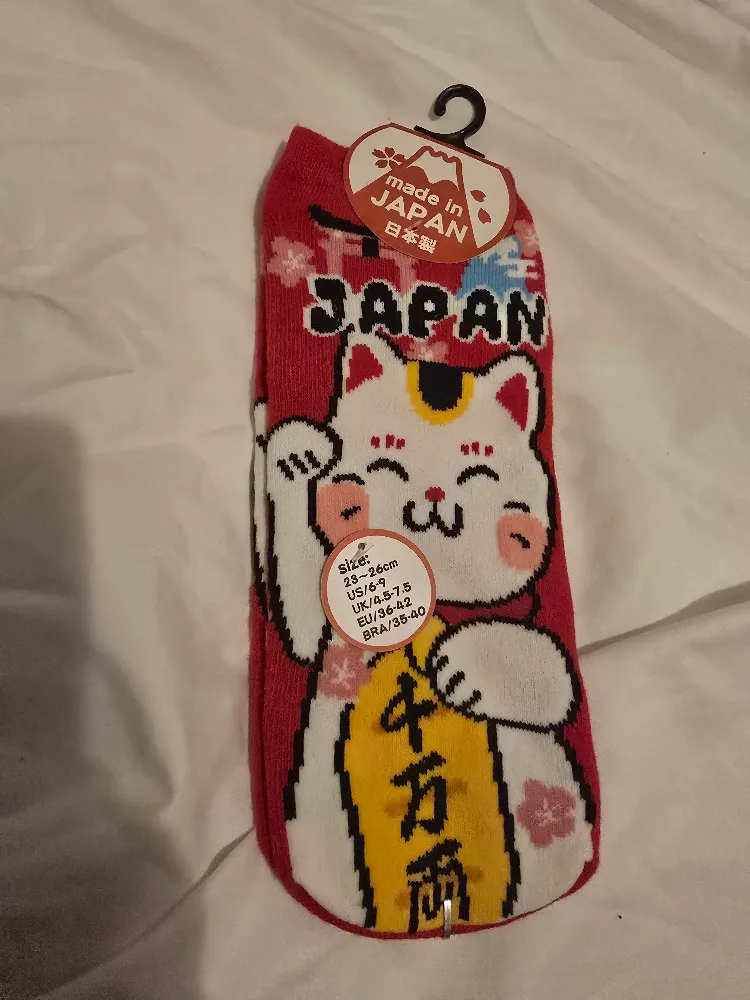 Japan Lucky Cat Socks - Size US 6-9 BNWT thumbnail