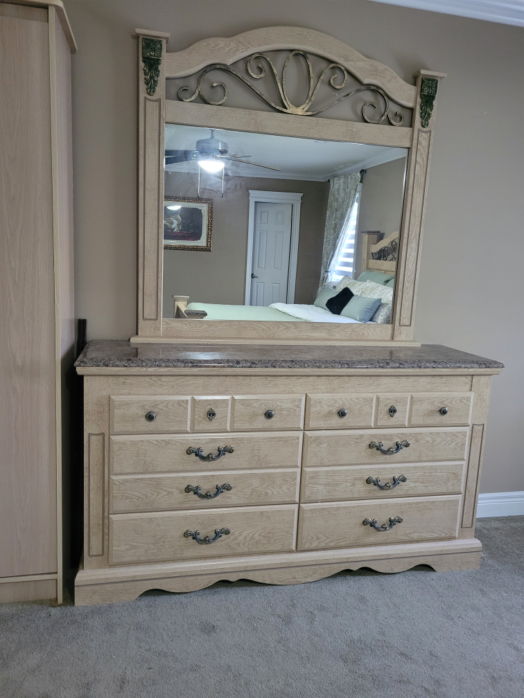 Heavy bedroom Furniture Set