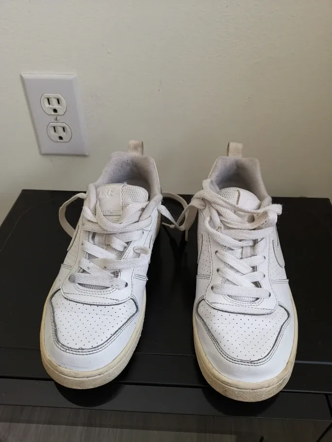Nike Court Borough Low White Sneakers - Size 3.5Y image indicator(2)