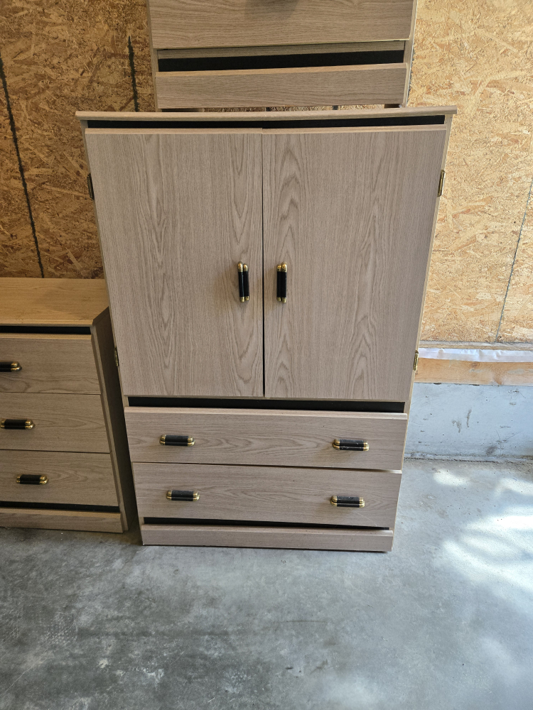 Bedroom Set - Dresser, Chest of Drawers, Nightstand