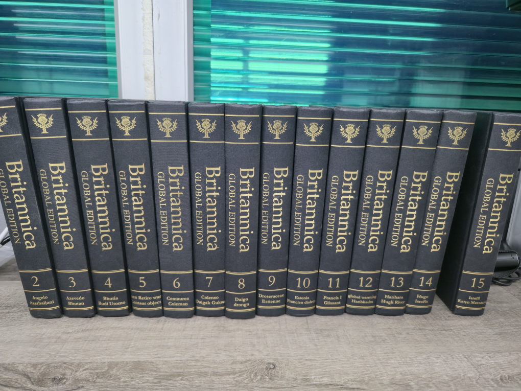 Britannica Global Edition Encyclopedia Set
