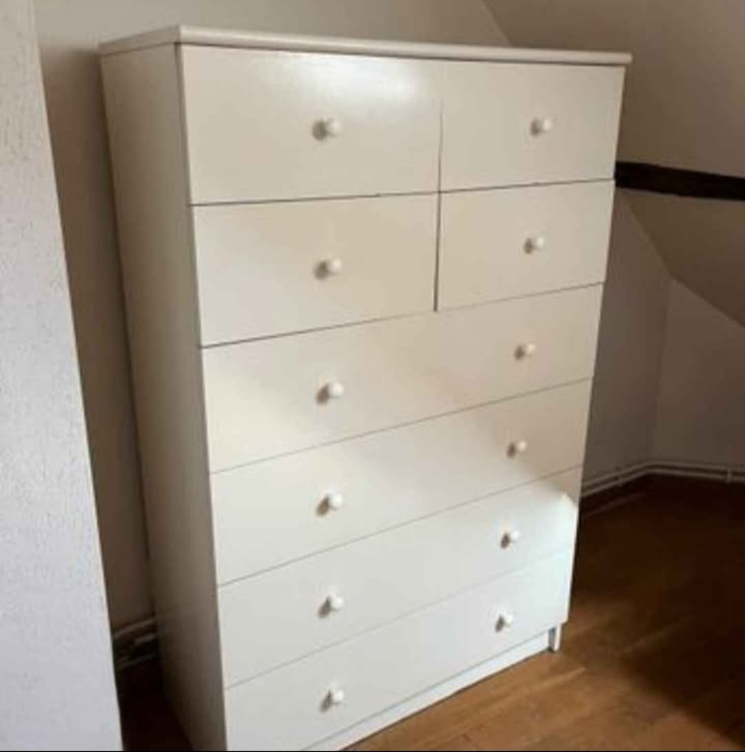 White 8-Drawer Dresser