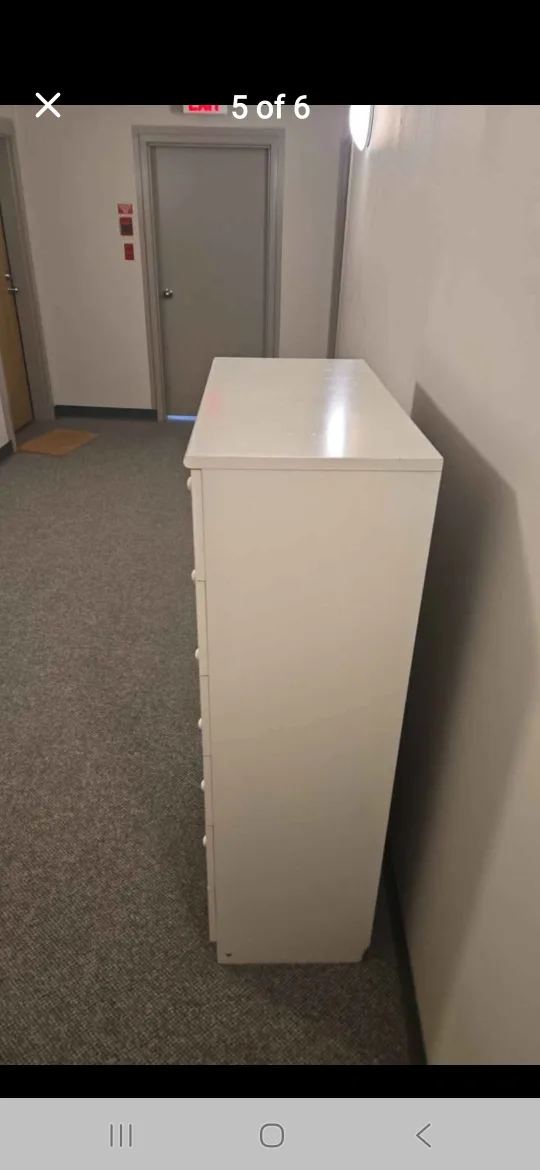 White 8-Drawer Dresser image indicator(3)