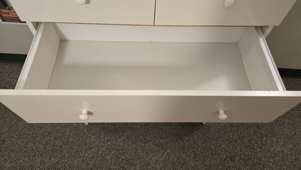 White 8-Drawer Dresser - photo 5