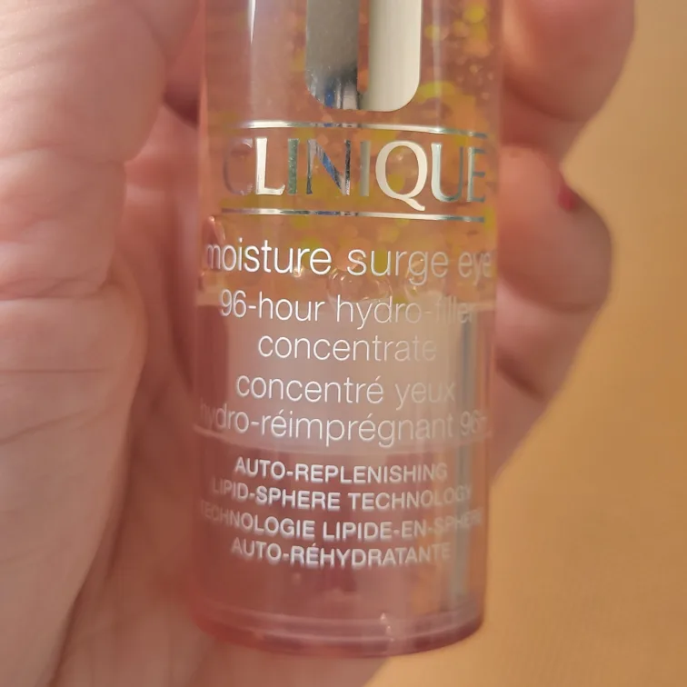 Clinique Moisture Surge Eye 96-Hour Hydro-Filler Concentrate thumbnail