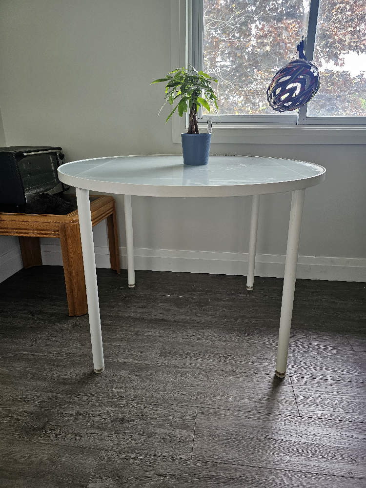 White Round Table - photo 2