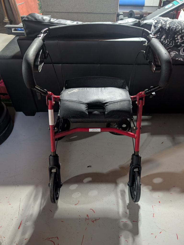 EVOLUTION 4 WHEELED WALKER