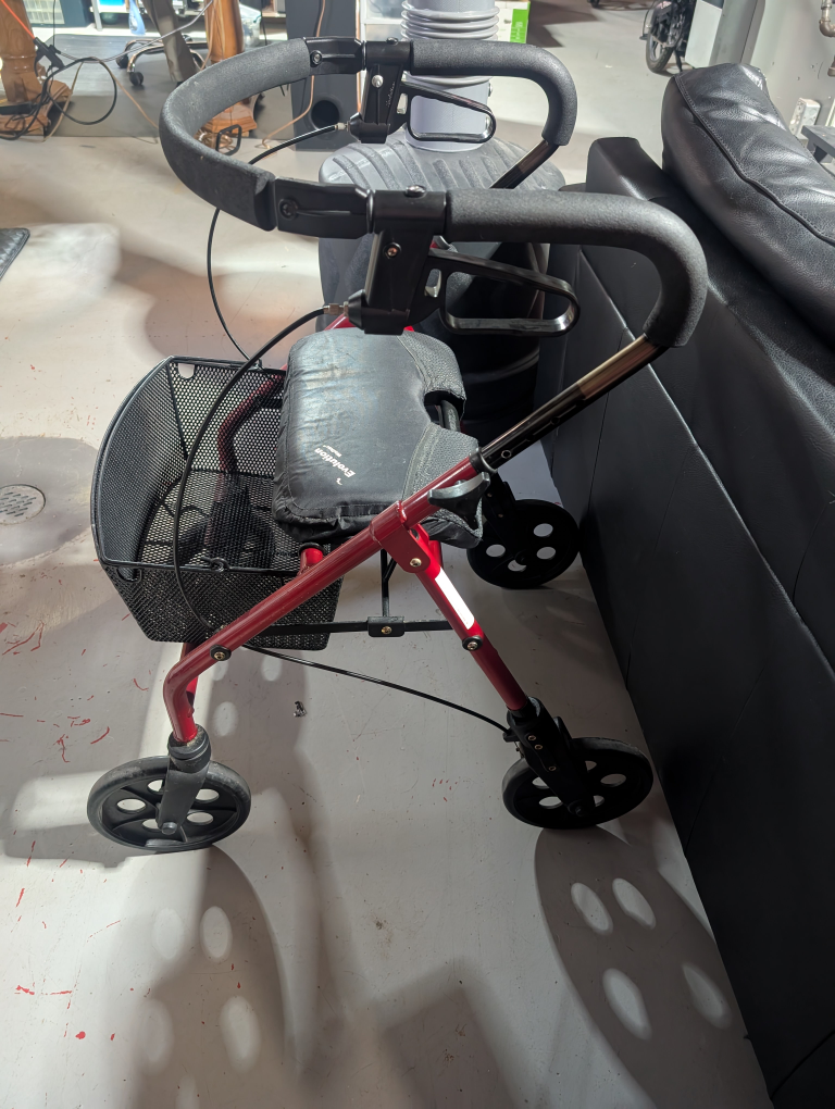 EVOLUTION 4 WHEELED WALKER - photo 3