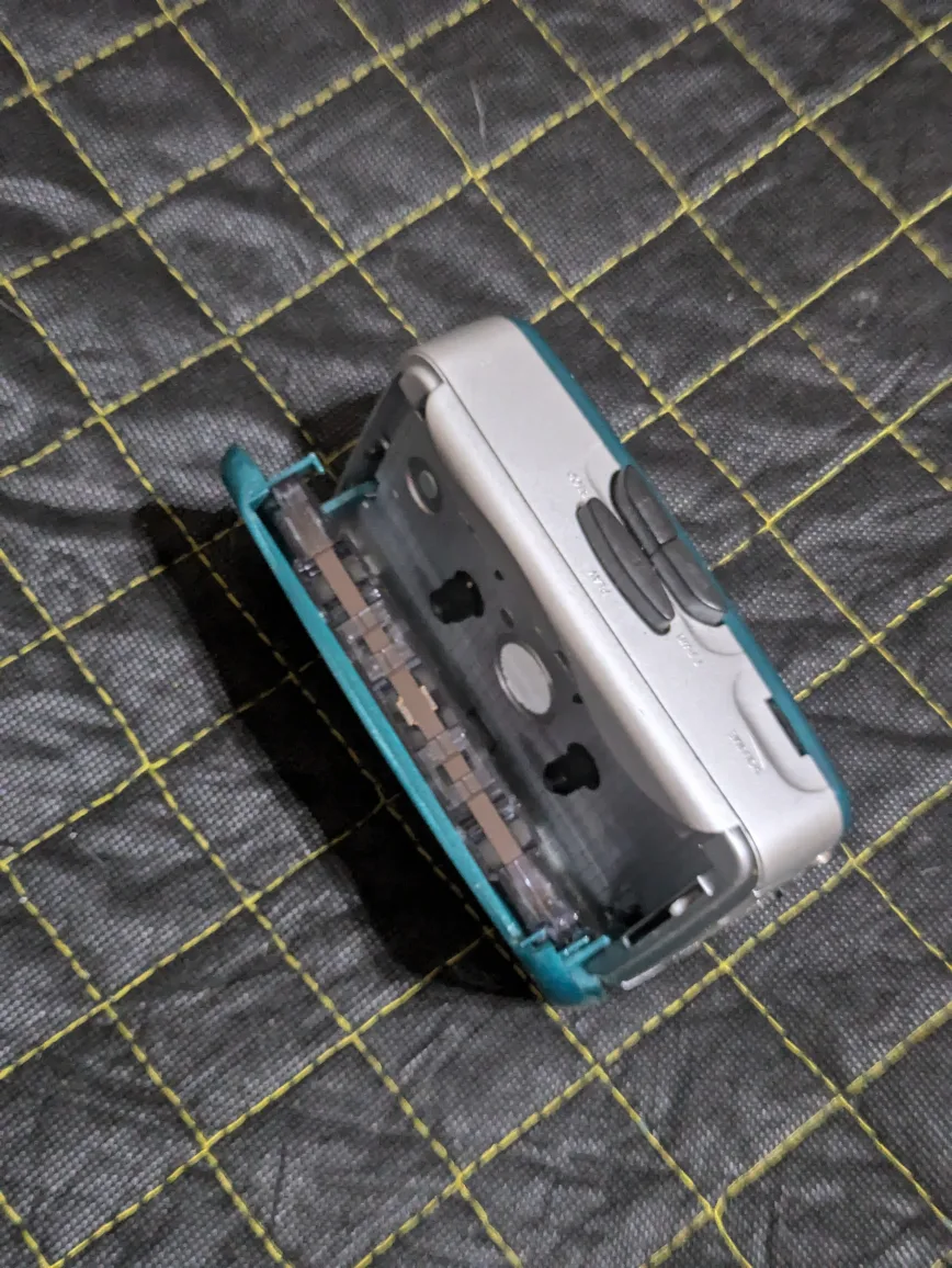 Audiovox AM-FM Radio Stereo Cassette Player image indicator(2)