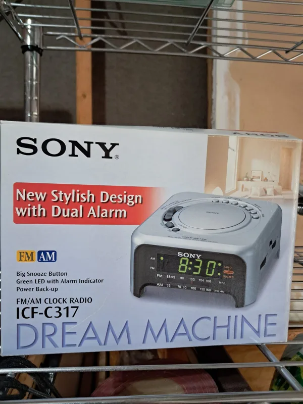 Sony ICF-C317 Dream Machine Clock Radio - New thumbnail