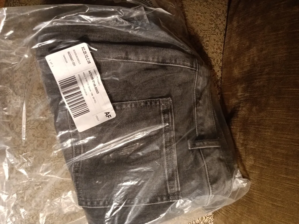 Mod Charcoal Gray Flare Jeans & White Pull on Capri image indicator(2)