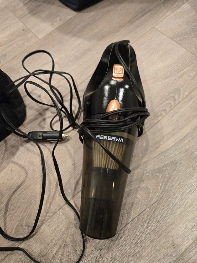 RESERWA Car Vacuum Cleaner with Case thumbnail