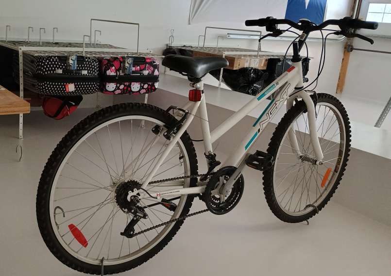 White NEXT Mountain Bike(New)