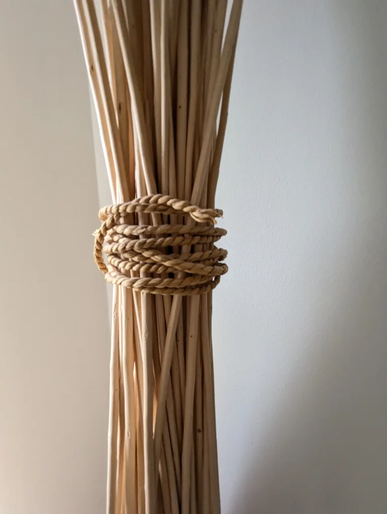 Decorative dried stems image indicator(2)