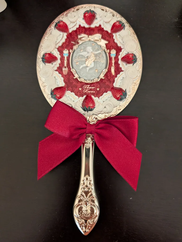 Flower Knows Cupid Mirror and Makeup Set. NEW image indicator(2)